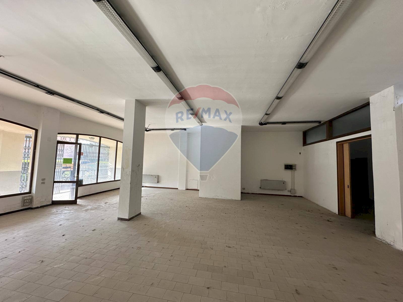 Negozio largo volontari del sangue, Trescore Balneario - foto 2