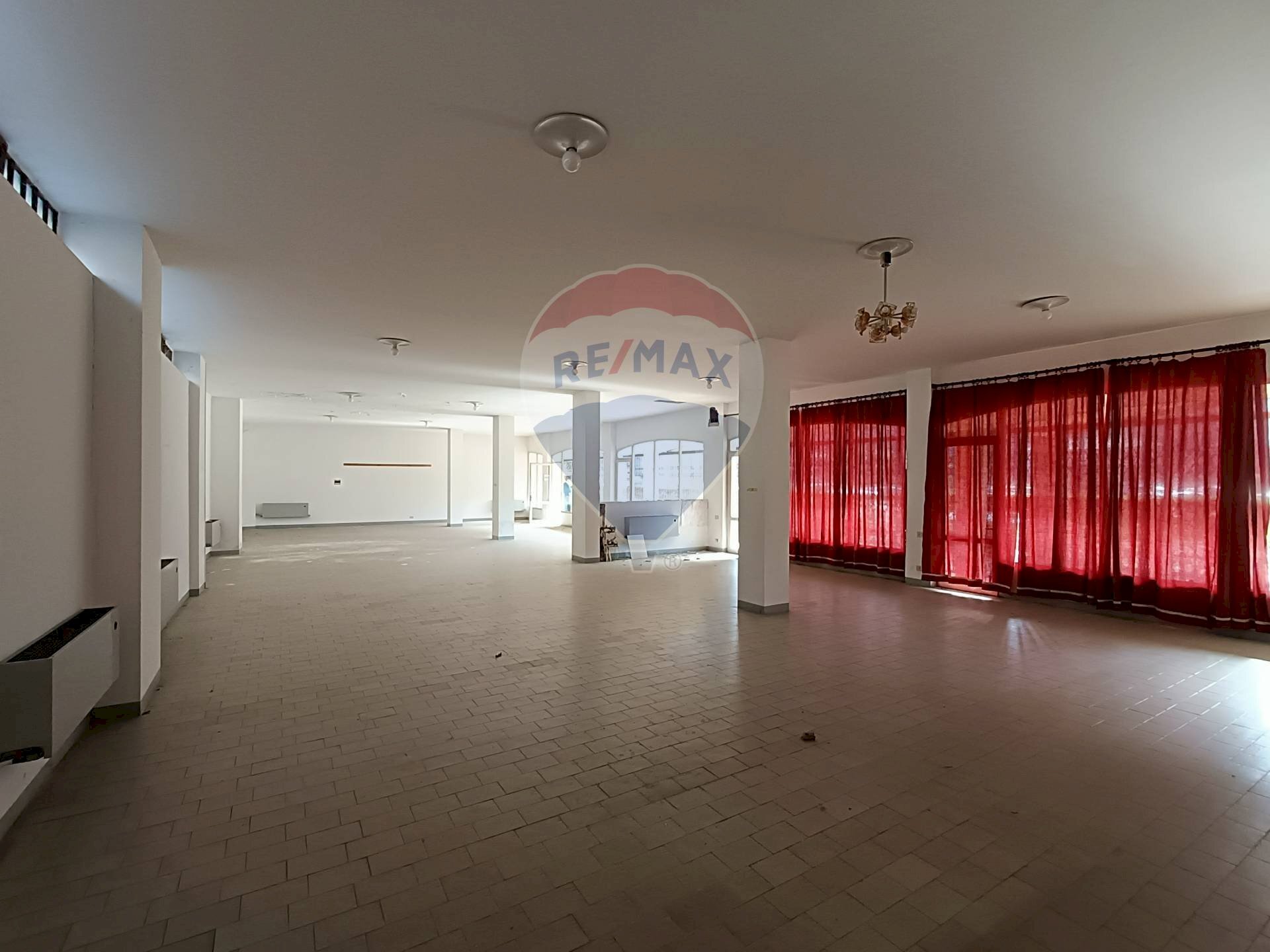 Commercial Premises Largo volontari del sangue, Trescore Balneario - photo 3