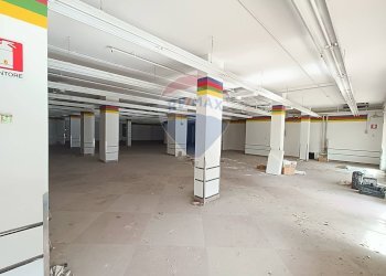 Negozio Largo Volontari del Sangue, Trescore Balneario - foto 6