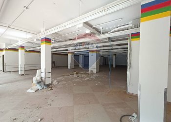 Negozio Largo Volontari del Sangue, Trescore Balneario - foto 7