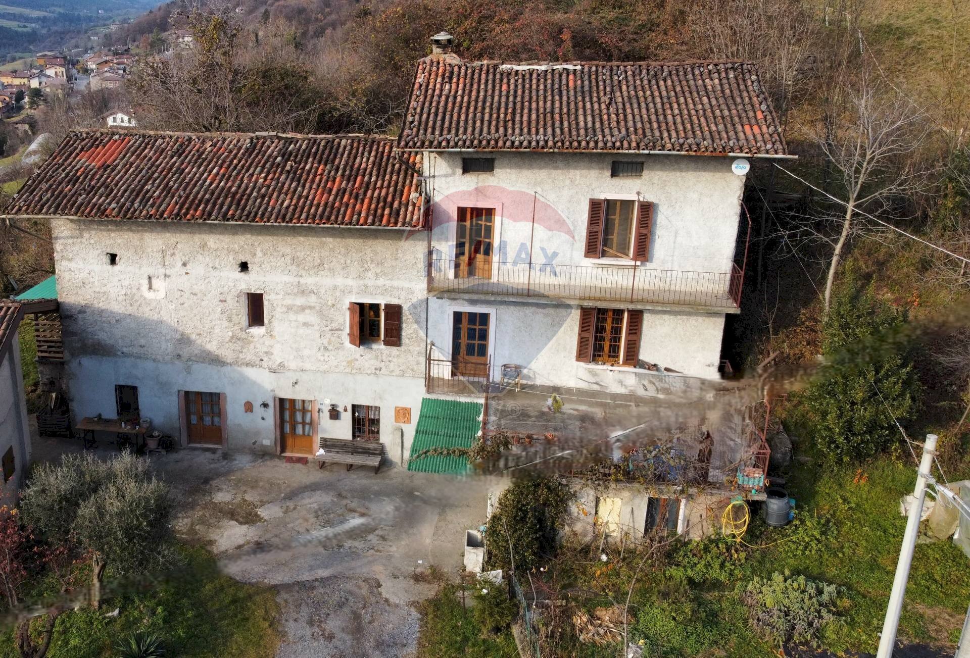 Independent house Sovere - photo 1