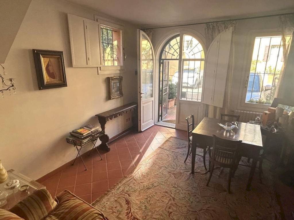 Salone - Bilocale via San Mamolo, 25, Bologna (zona Colli) - foto 1