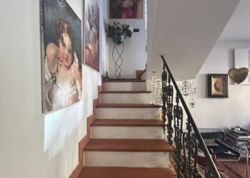 Interno palazzo - Bilocale via San Mamolo, 25, Bologna (zona Colli) - foto 5