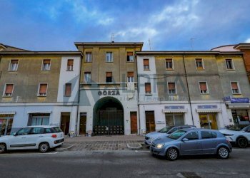 Facciata - Stabile - Palazzo viale Vittorio Veneto, Forlì - foto 1