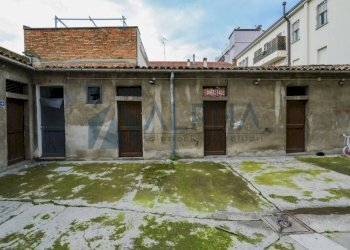 Facciata - Stabile - Palazzo viale Vittorio Veneto, Forlì - foto 7