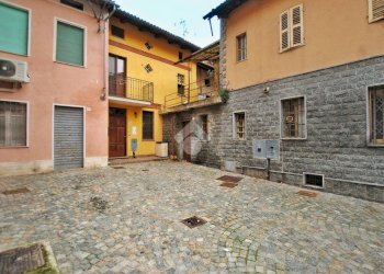 Casa indipendente Via Cavour, Livorno Ferraris - foto 1