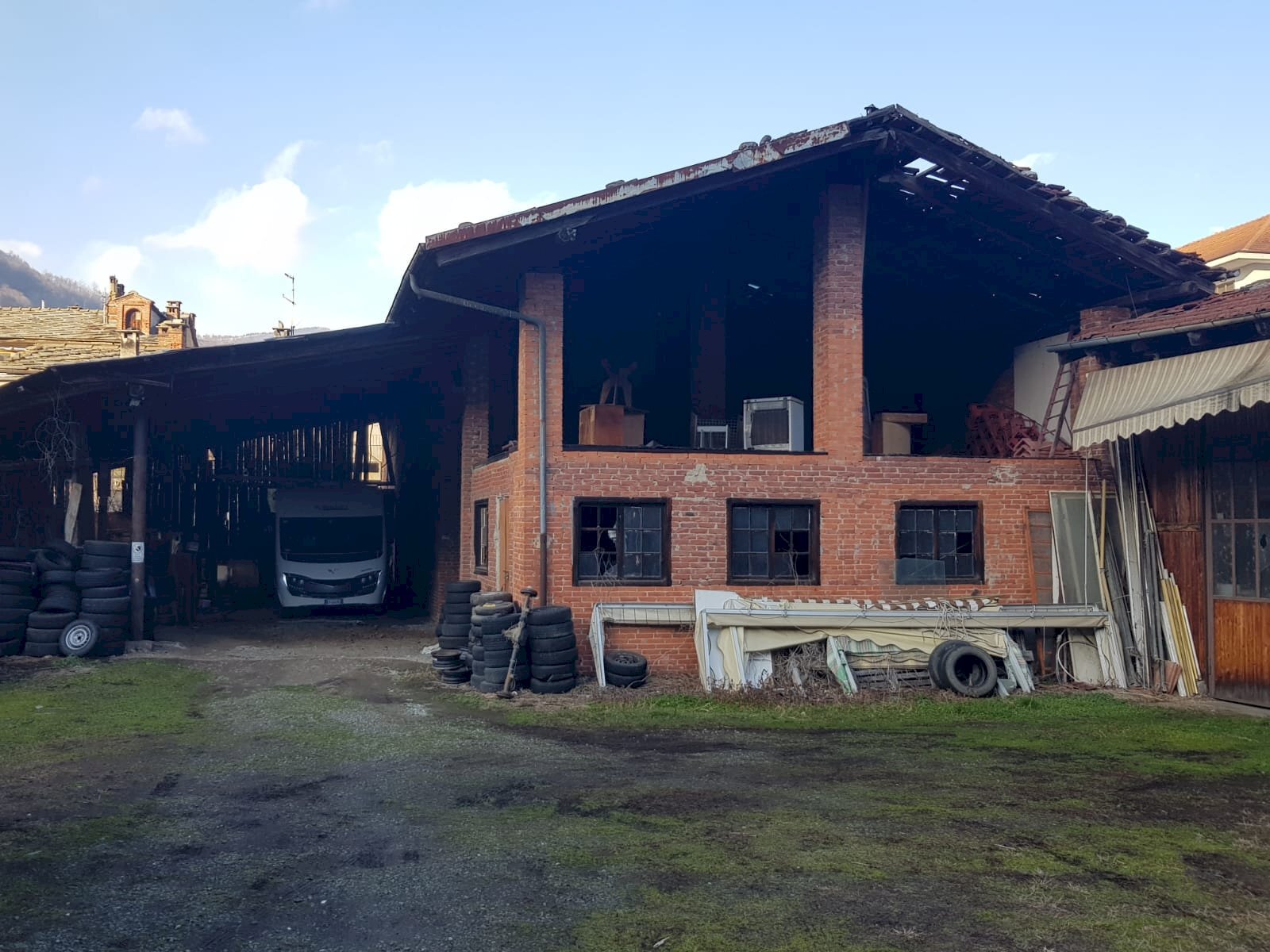 Deposit via Guillestre, 2, Torre Pellice - photo 2