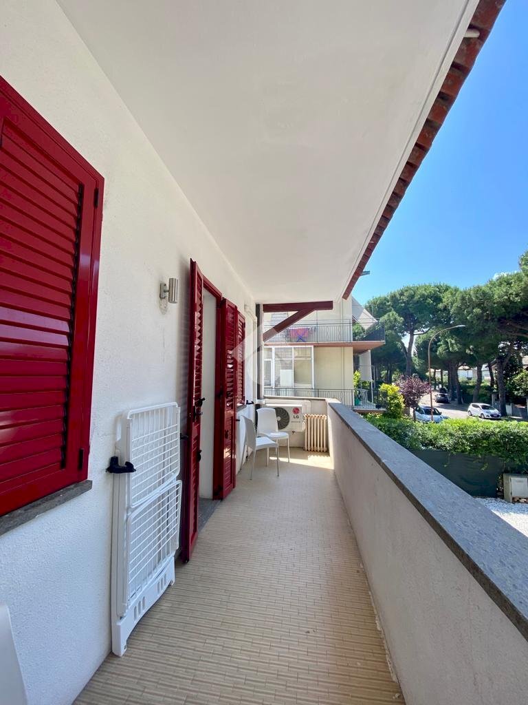 Three-room apartment Viale Vulcano, Cervia - photo 1