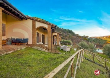 Semi-detached Villa località Trosceto, Assisi - photo 13