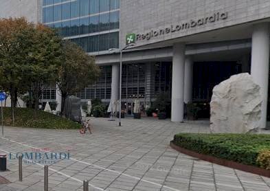 Negozio Viale Francesco Restelli, Milano (zona Isola) - foto 2