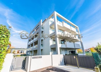 Four-room apartment Via Duse, Gorle - photo 2