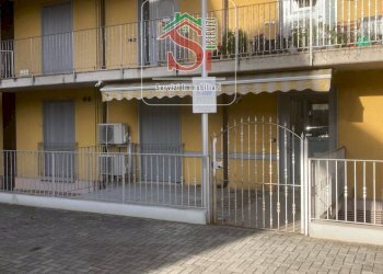 Locale Commerciale Via gotti, Villa d'Almè - foto 2