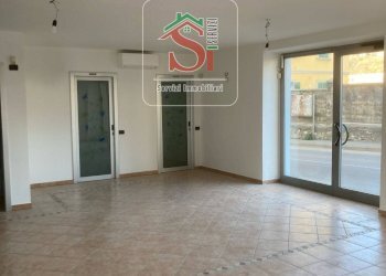 Locale Commerciale Via gotti, Villa d'Almè - foto 12