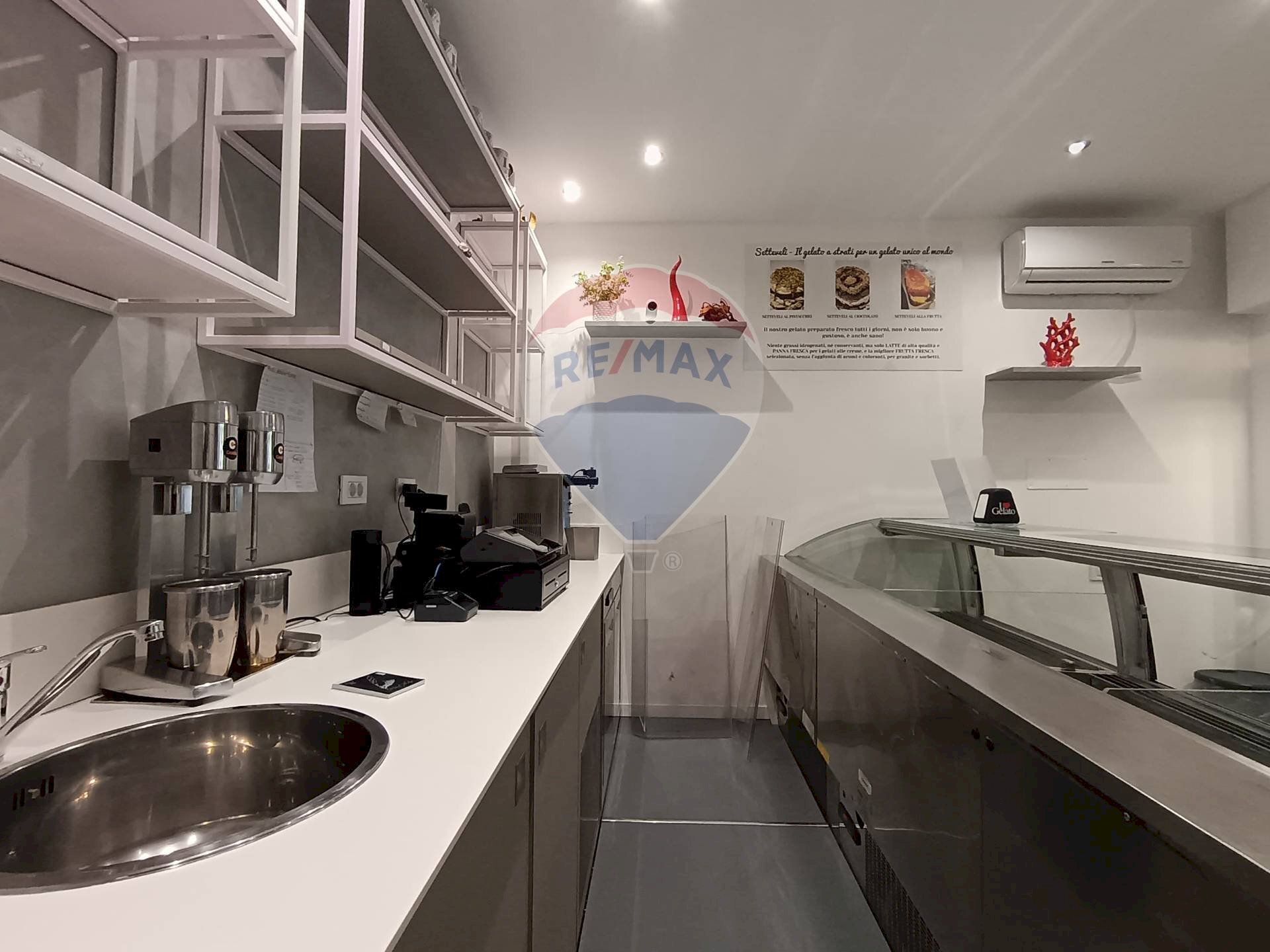 Attività Commerciale Via Borghetto, Torre Boldone - foto 1