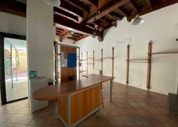 Interno non residenziale - Shop via del Duomo, Pinerolo - photo 9