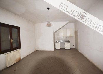 Villa strada calliera 18, Bricherasio - photo 32