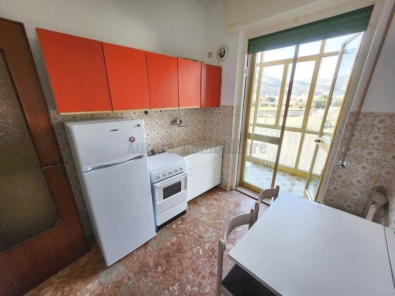 Two-room apartment Corso Leonardo da Vinci, Borghetto Santo Spirito - photo 1