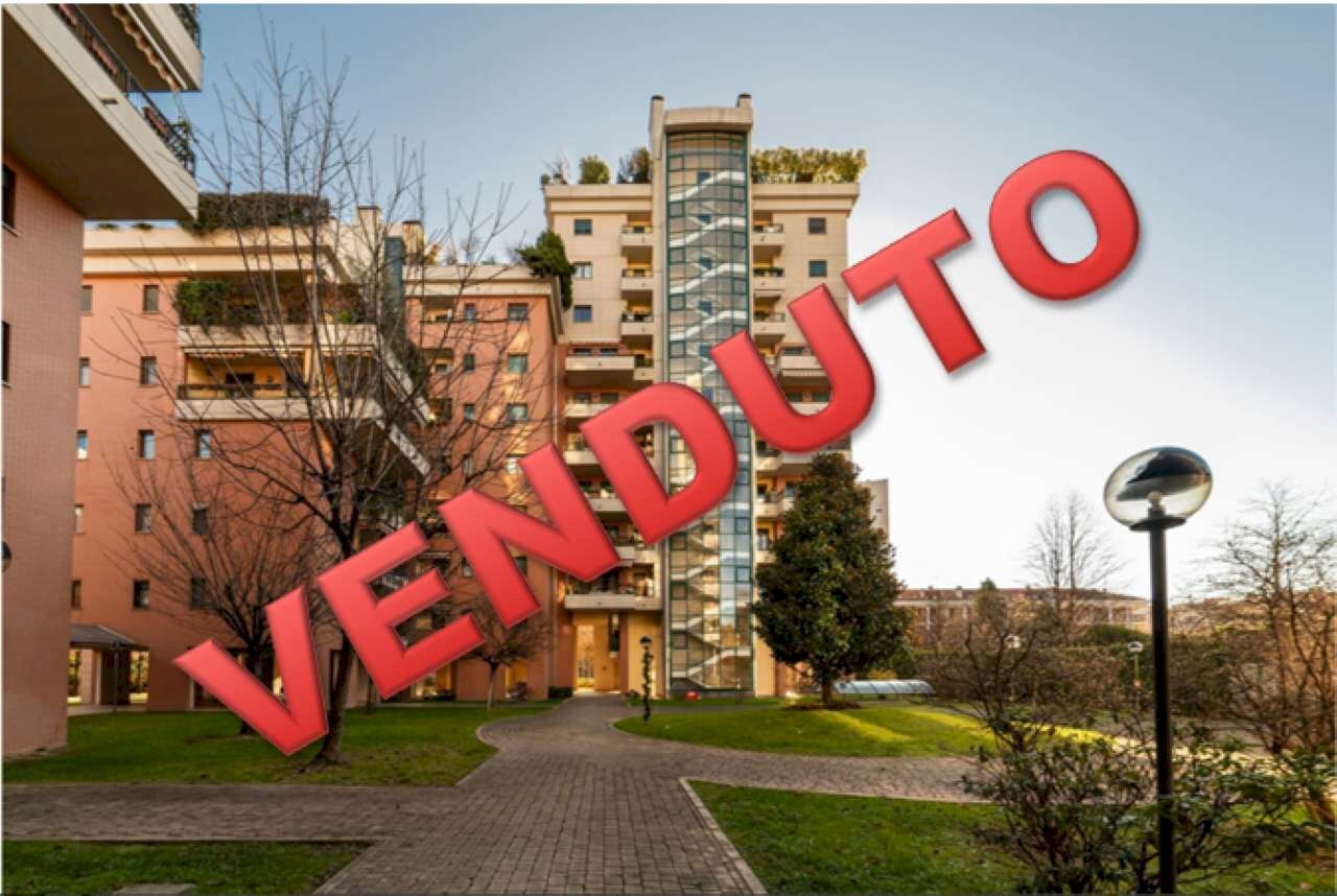 Trilocale via Cottolengo 7, Milano - foto 1