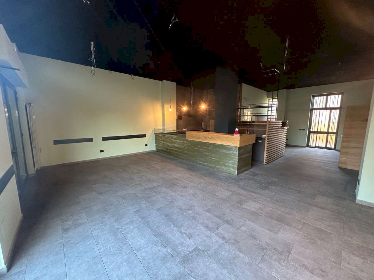 Locale Commerciale via Lodovico il Moro 59, Milano - foto 1