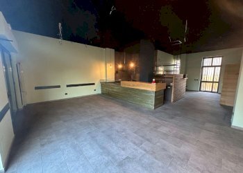 Locale Commerciale via Lodovico il Moro 59, Milano - foto 1