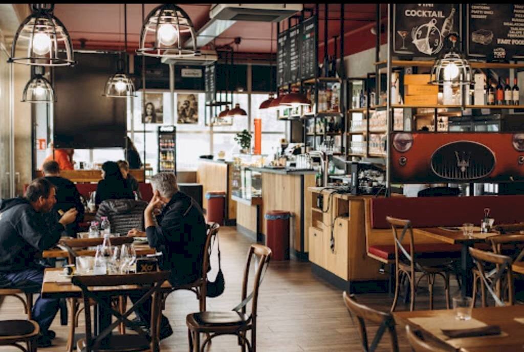 Interno non residenziale - Ristorante via Bolivia, Modena - foto 2