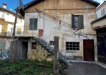 Facciata - Casa indipendente via Adua, Saluzzo - foto 3