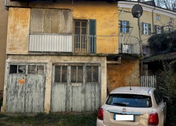 Facciata - Casa indipendente via Adua, Saluzzo - foto 4