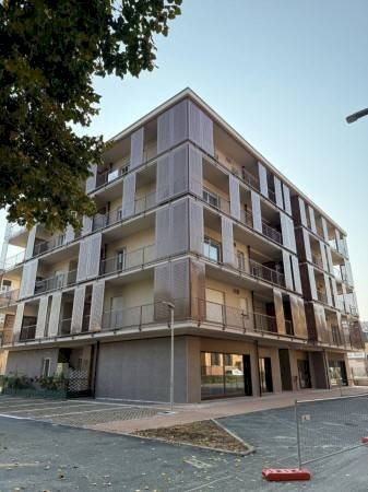 Facciata - Negozio via Cesare Ramo, 1, Buttigliera Alta - foto 2