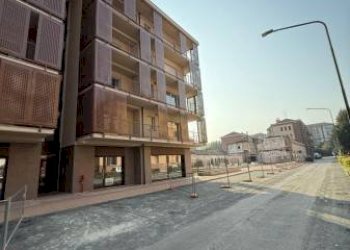 Facciata - Negozio via Cesare Ramo, 1, Buttigliera Alta - foto 3