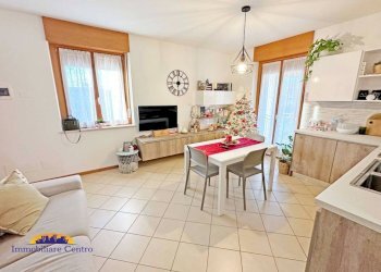 Cucina - Trilocale piazza 4 Novembre, 10, Povegliano Veronese - foto 3