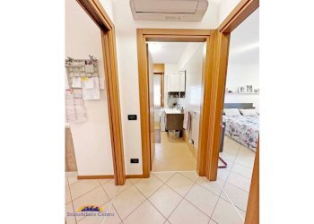 Corridoio - Trilocale piazza 4 Novembre, 10, Povegliano Veronese - foto 6