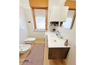 Bagno - Trilocale piazza 4 Novembre, 10, Povegliano Veronese - foto 10