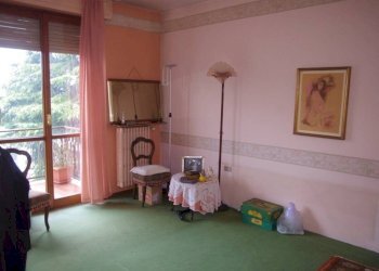 Stanza arredata - Bilocale Gallarate - foto 12