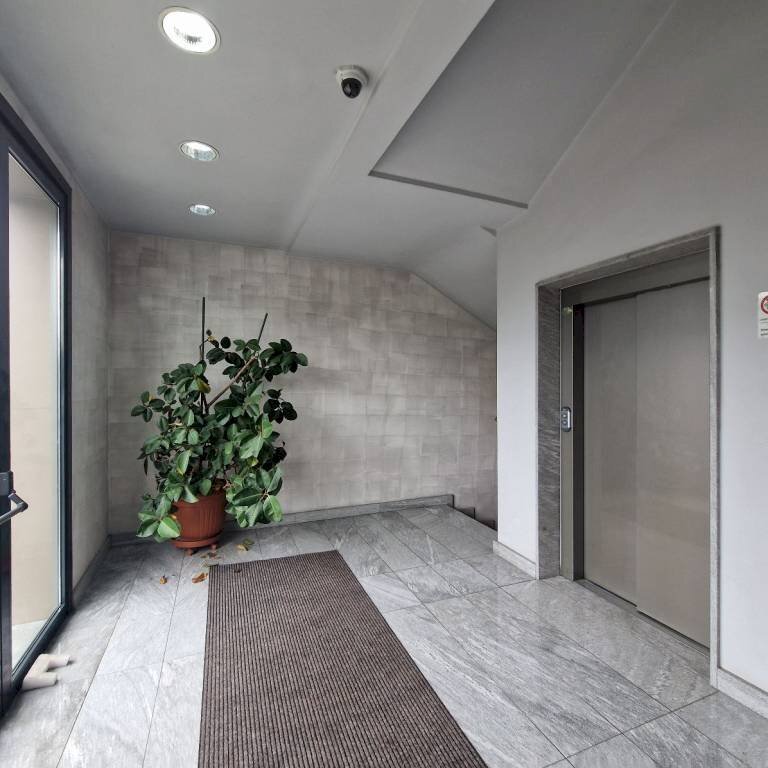 Ingresso - Ufficio via Isaac Newton, 9, Pero - foto 2