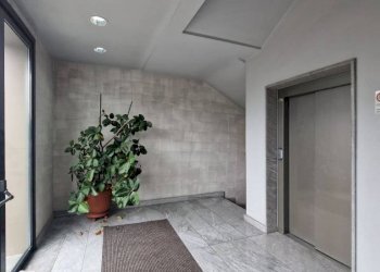 Ingresso - Ufficio via Isaac Newton, 9, Pero - foto 2