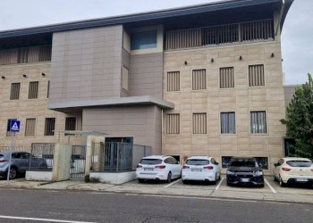 Facciata - Ufficio via Isaac Newton, 9, Pero - foto 19