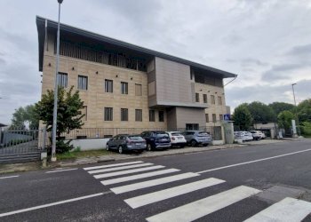 Facciata - Ufficio via Isaac Newton, 9, Pero - foto 20