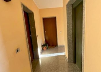 Interno palazzo - Two-room apartment via Giovanni Trimaglio, 39, Busca - photo 32