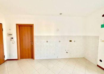 Soggiorno - Bilocale via Giovanni Trimaglio, 39, Busca - foto 11