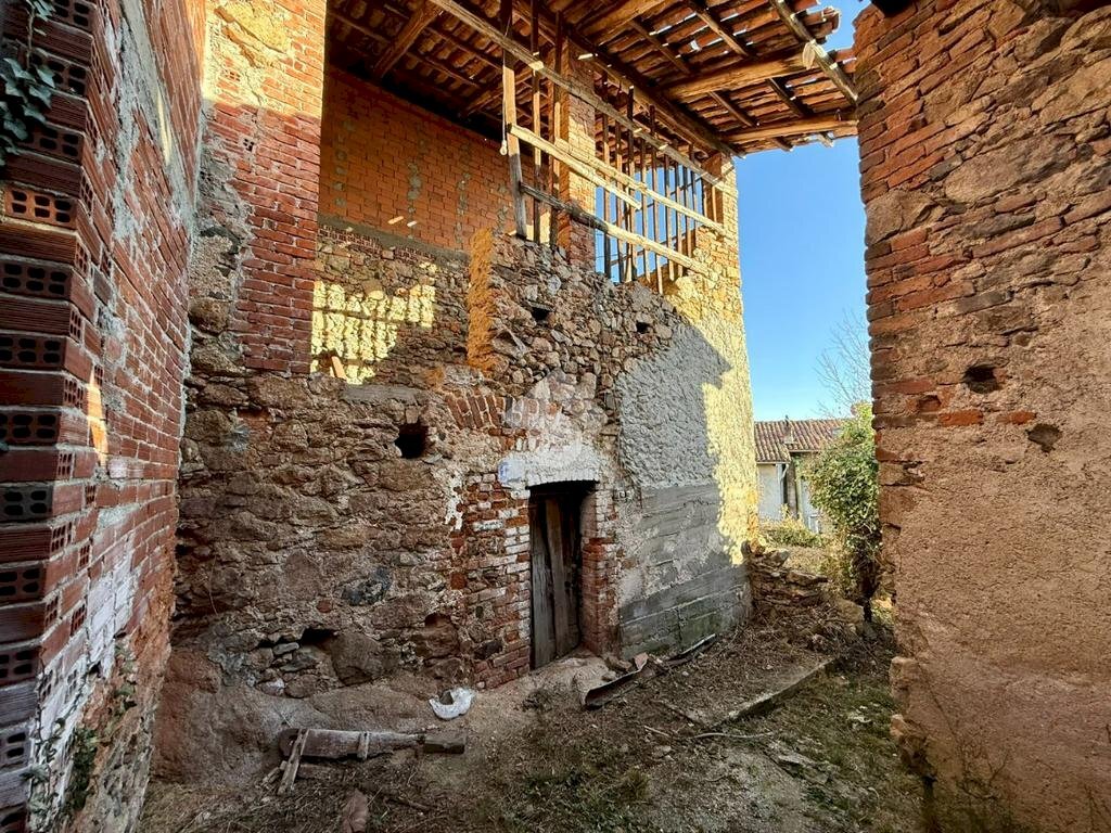 Rustic Via Pietro Micheletto, Castellamonte - photo 2