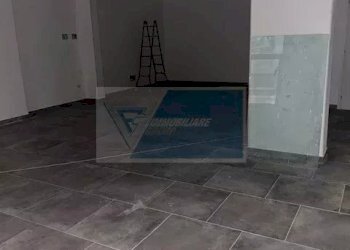 Shop Via Svezia, Siracusa - photo 4