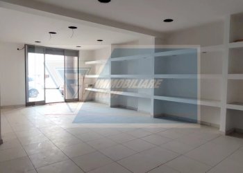 Negozio Viale Zecchino, Siracusa - foto 2