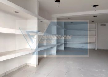 Negozio Viale Zecchino, Siracusa - foto 4