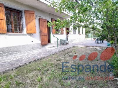 Three-room apartment Gaggio Montano - photo 3