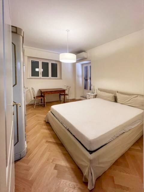 Camera da letto - Attico piazza del Parlamento, 4, Roma (zona Centro Storico) - foto 3