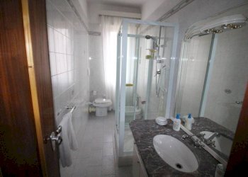 Bagno - Four-room apartment via della Torrazza, Genova - photo 21