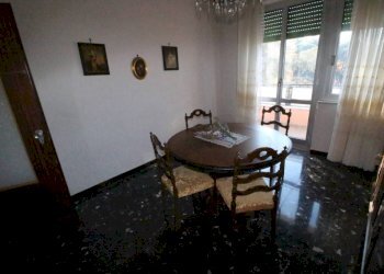 Sala da pranzo - Four-room apartment via della Torrazza, Genova - photo 31