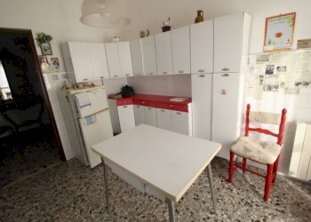 Cucina - Four-room apartment via della Torrazza, Genova - photo 9