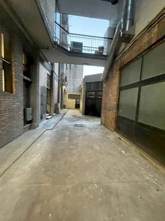 Cortile interno - Warehouse via Parma, 43, Alessandria - photo 3