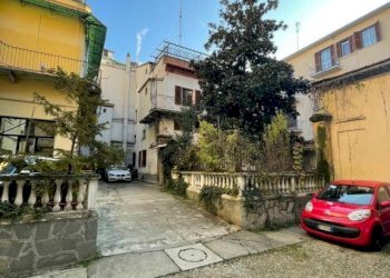 Cortile interno - Apartment via Andrea Vochieri, 95, Alessandria - photo 4